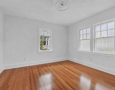 27 Summit Street - Photo Thumbnail 7