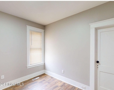24 Academy Street - Photo Thumbnail 8