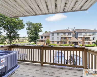 710 Peach Street - Photo Thumbnail 18