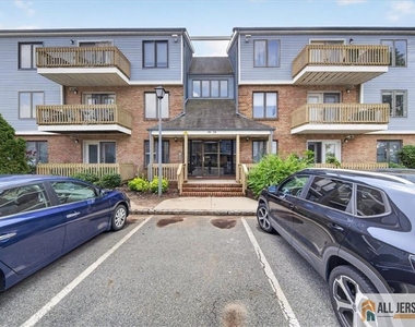 710 Peach Street - Photo Thumbnail 1