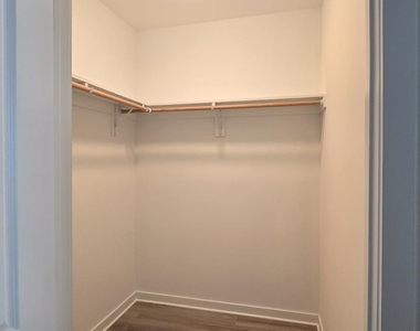 211 Henderson Road - Photo Thumbnail 14