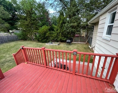 210 Runyon Avenue - Photo Thumbnail 17