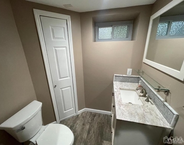 210 Runyon Avenue - Photo Thumbnail 24