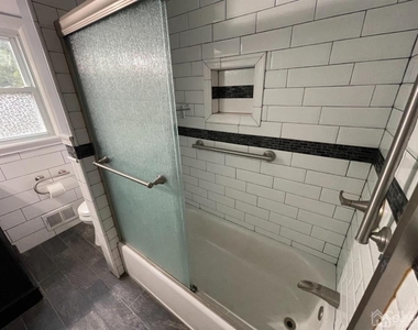 210 Runyon Avenue - Photo Thumbnail 14
