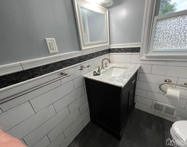 210 Runyon Avenue - Photo Thumbnail 12