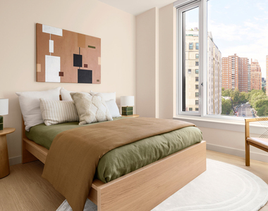 280 W 24th Street - Photo Thumbnail 3