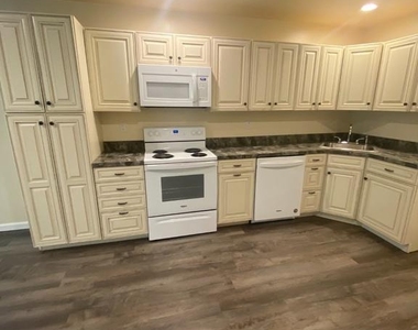 65 Woods Edge Road - Photo Thumbnail 3