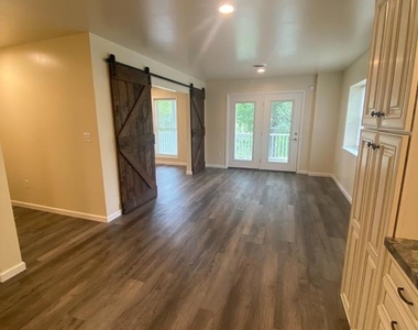 65 Woods Edge Road - Photo Thumbnail 5