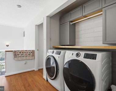 19 Fairview Avenue - Photo Thumbnail 21