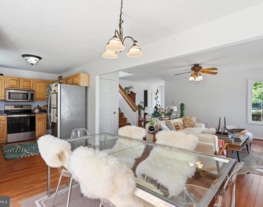 19 Fairview Avenue - Photo Thumbnail 13