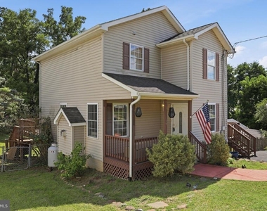 19 Fairview Avenue - Photo Thumbnail 1
