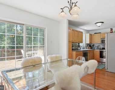19 Fairview Avenue - Photo Thumbnail 10