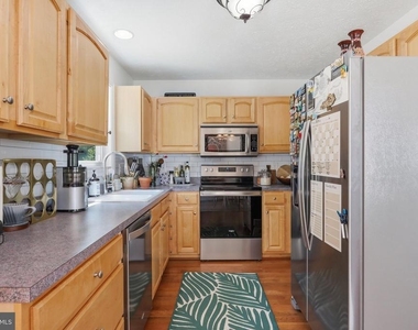 19 Fairview Avenue - Photo Thumbnail 14
