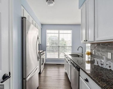 16877 Jed Forest Lane - Photo Thumbnail 11