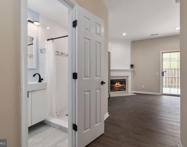 16877 Jed Forest Lane - Photo Thumbnail 5