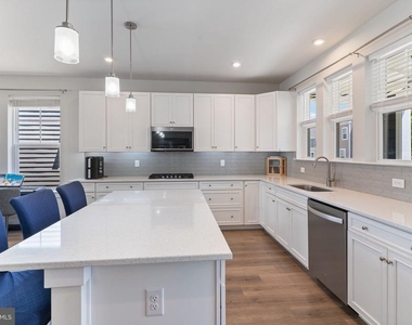 17713 Longspur Cove Lane - Photo Thumbnail 19