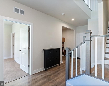 17713 Longspur Cove Lane - Photo Thumbnail 8