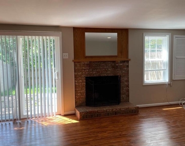 2893 Seminole Road - Photo Thumbnail 16
