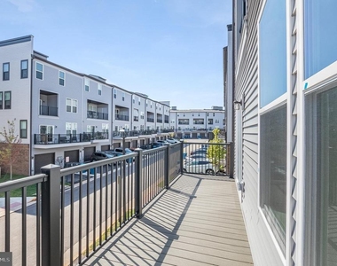 44514 Wolfhound Square - Photo Thumbnail 23