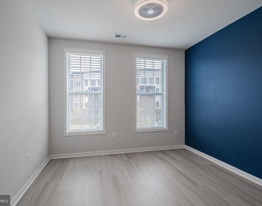 23654 Hopewell Manor Terrace - Photo Thumbnail 29