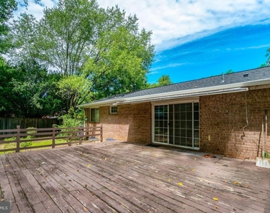 8527 Parliament Drive - Photo Thumbnail 40