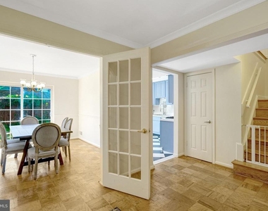 8527 Parliament Drive - Photo Thumbnail 11