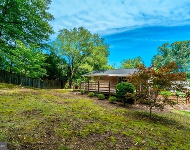 8527 Parliament Drive - Photo Thumbnail 44