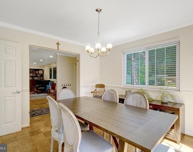 8527 Parliament Drive - Photo Thumbnail 10