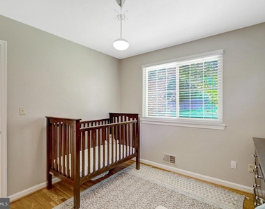 8527 Parliament Drive - Photo Thumbnail 24