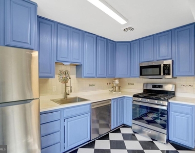 8527 Parliament Drive - Photo Thumbnail 13