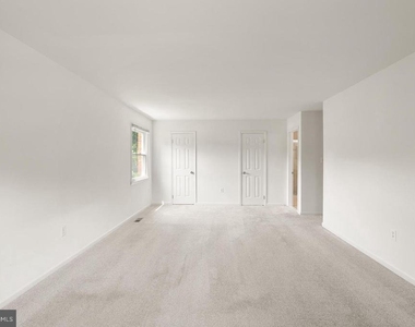 8902 Huxley Court - Photo Thumbnail 46