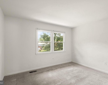 8902 Huxley Court - Photo Thumbnail 49