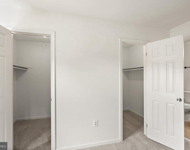 8902 Huxley Court - Photo Thumbnail 44