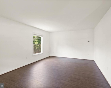 8902 Huxley Court - Photo Thumbnail 58