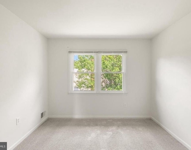 8902 Huxley Court - Photo Thumbnail 36