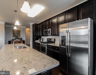 13722 Neil Armstrong Avenue - Photo Thumbnail 3