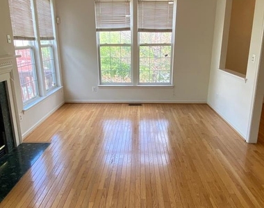 2560 Belcroft Place - Photo Thumbnail 9