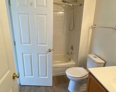 2560 Belcroft Place - Photo Thumbnail 21