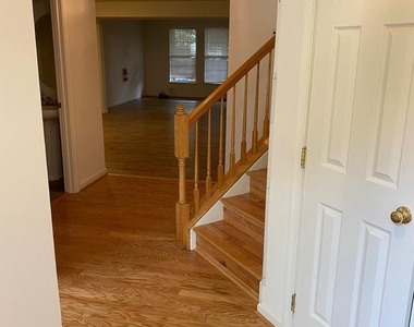 2560 Belcroft Place - Photo Thumbnail 22