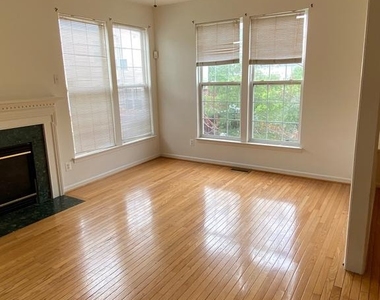 2560 Belcroft Place - Photo Thumbnail 11