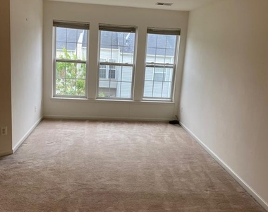 2560 Belcroft Place - Photo Thumbnail 13