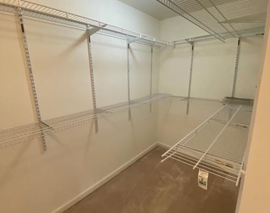 2560 Belcroft Place - Photo Thumbnail 14