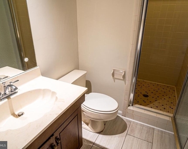 5012 Larno Drive - Photo Thumbnail 12