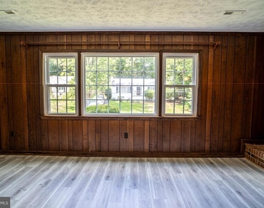 5012 Larno Drive - Photo Thumbnail 10