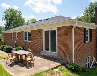 5012 Larno Drive - Photo Thumbnail 54