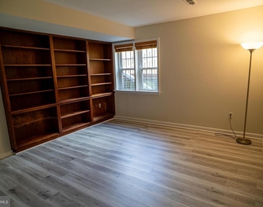 5012 Larno Drive - Photo Thumbnail 14