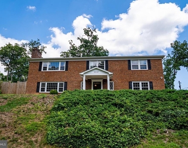 5012 Larno Drive - Photo Thumbnail 1