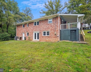 2226 Westwood Place - Photo Thumbnail 27