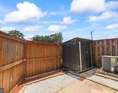 9904 Hagel Circle - Photo Thumbnail 25