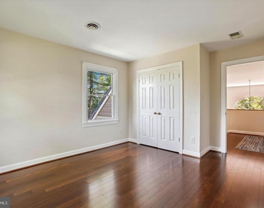 2041 Westmoreland Street - Photo Thumbnail 28
